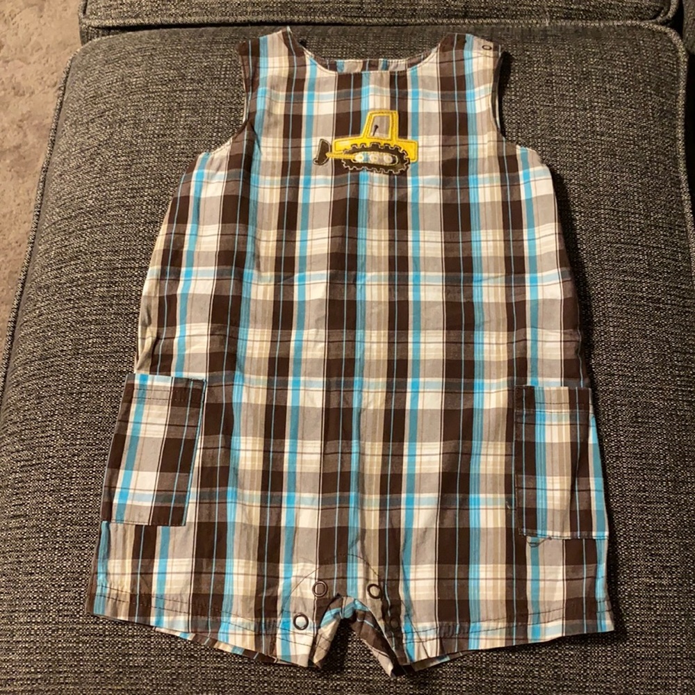 Carter’s sleeveless romper 24M